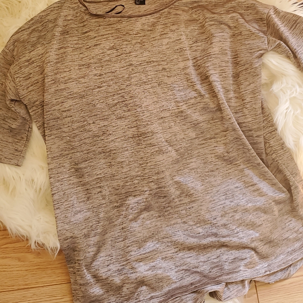 H&M Gold and Black HighLow Shirt